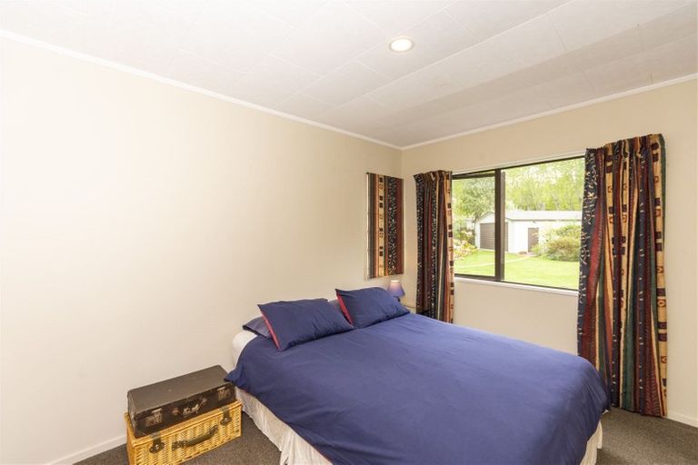 Photo of property in 19 Mckenzie Place, Waikuku Beach, 7402