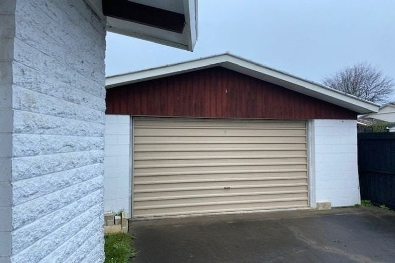 Photo of property in 25 Rosedale Place, Avonhead, Christchurch, 8042