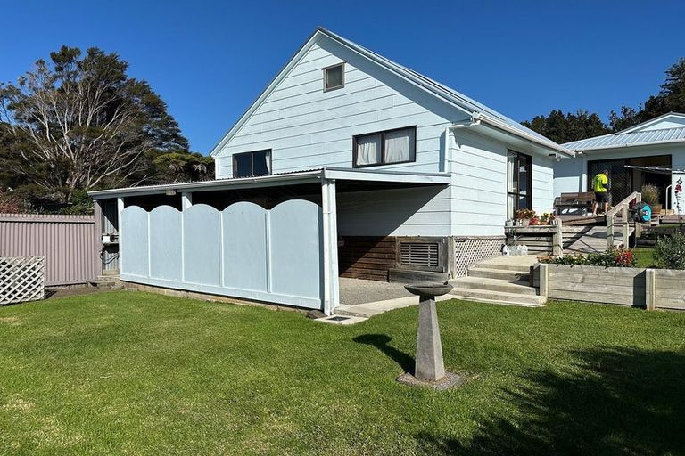 Photo of property in 116 Park Avenue, Whangamata, 3620