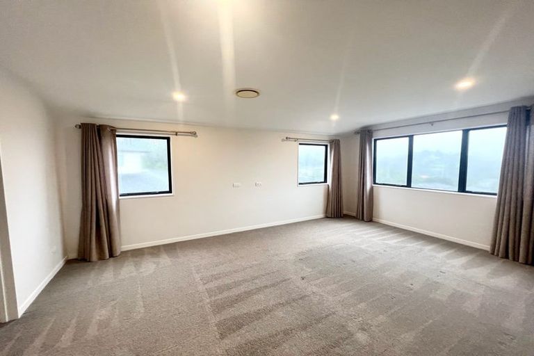 Photo of property in 52 Golden Morning Drive, Albany Heights, Auckland, 0632