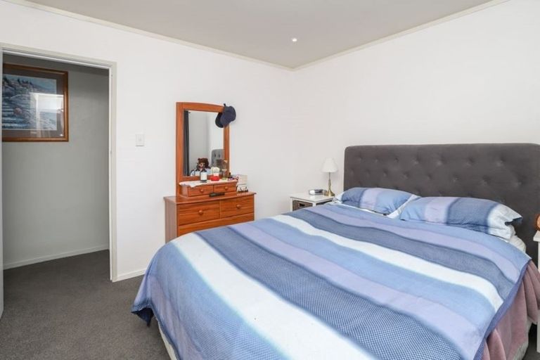 Photo of property in 12 Camden Place, Pukete, Hamilton, 3200