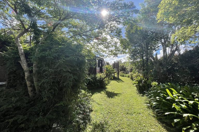 Photo of property in 6 Shiloh Way, Greenhithe, Auckland, 0632