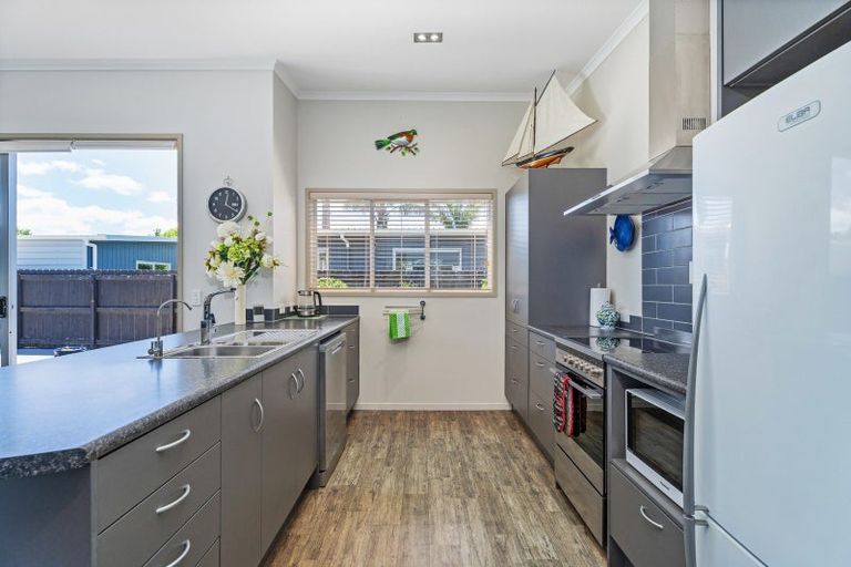 Photo of property in 20b Cholmondeley Crescent, Whitianga, 3510