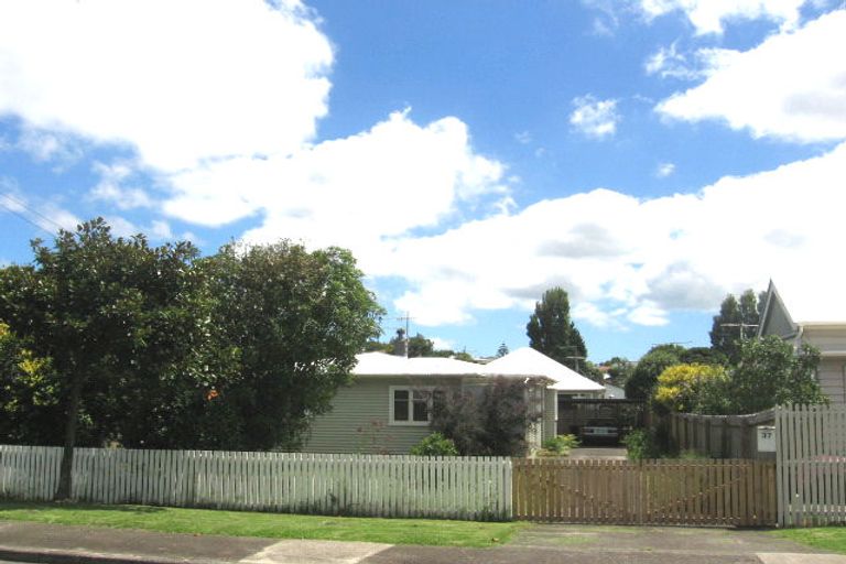Photo of property in 37 Aranui Road, Mount Wellington, Auckland, 1060