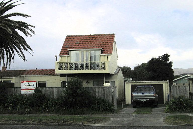 Photo of property in 94 Tutere Street, Waikanae Beach, Waikanae, 5036