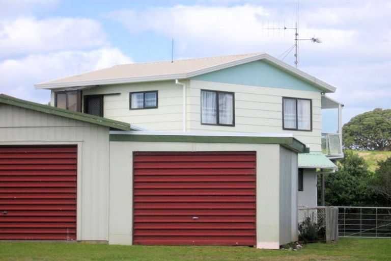 Photo of property in 266a Seaforth Road, Waihi Beach, 3611