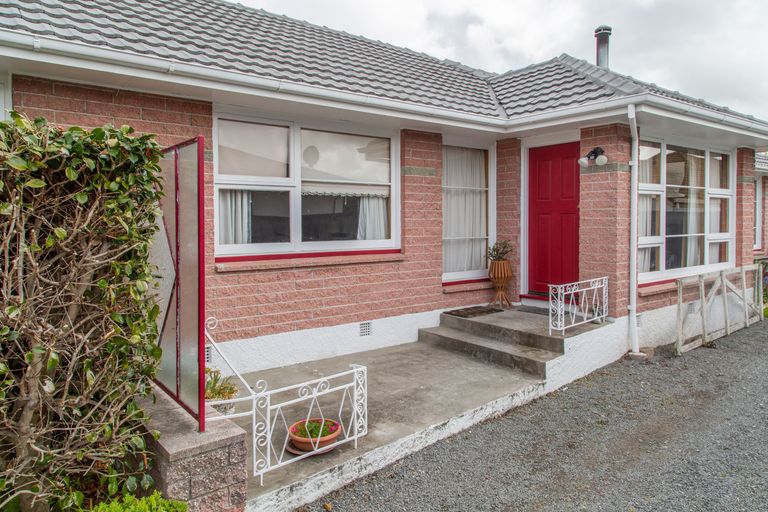 Photo of property in 41 Yardley Street, Avonhead, Christchurch, 8042