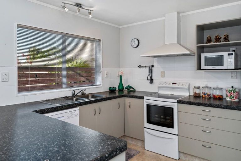 Photo of property in 14 Pemberton Crescent, Greerton, Tauranga, 3112