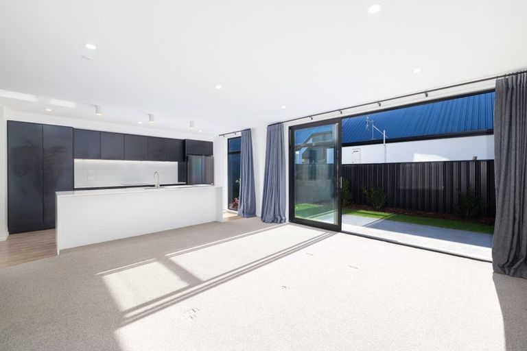 Photo of property in 93 Innes Road, St Albans, Christchurch, 8052