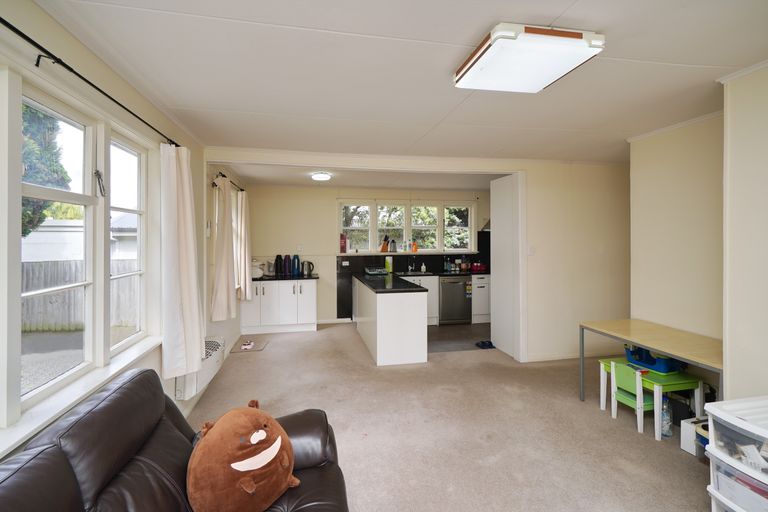 Photo of property in 62 Curletts Road, Sockburn, Christchurch, 8042