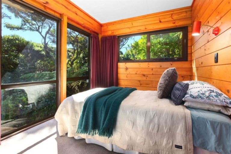 Photo of property in 88 Motuhara Road, Plimmerton, Porirua, 5026