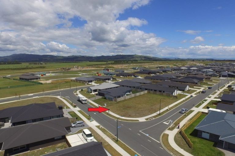 Photo of property in 58 Te Kio Crescent, Papamoa Beach, Papamoa, 3118