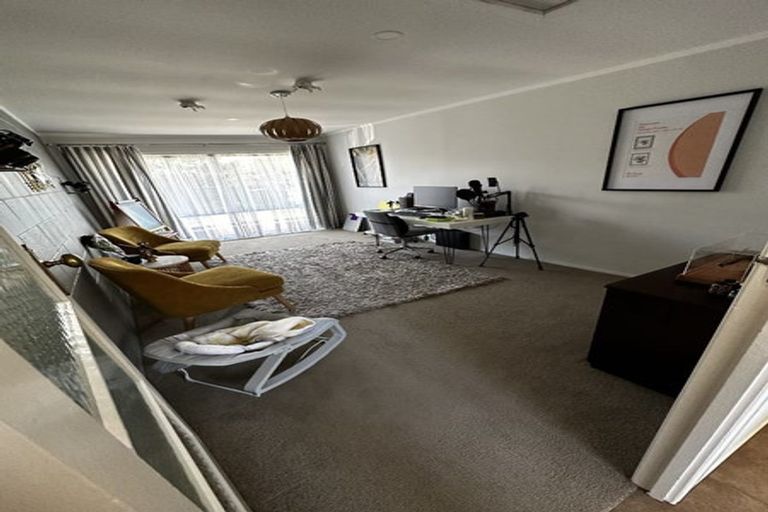 Photo of property in 2/69 Rangitoto Road, Papatoetoe, Auckland, 2025