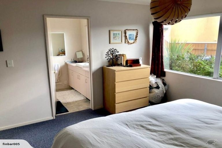 Photo of property in 14b Bay Lair Grove, Island Bay, Wellington, 6023