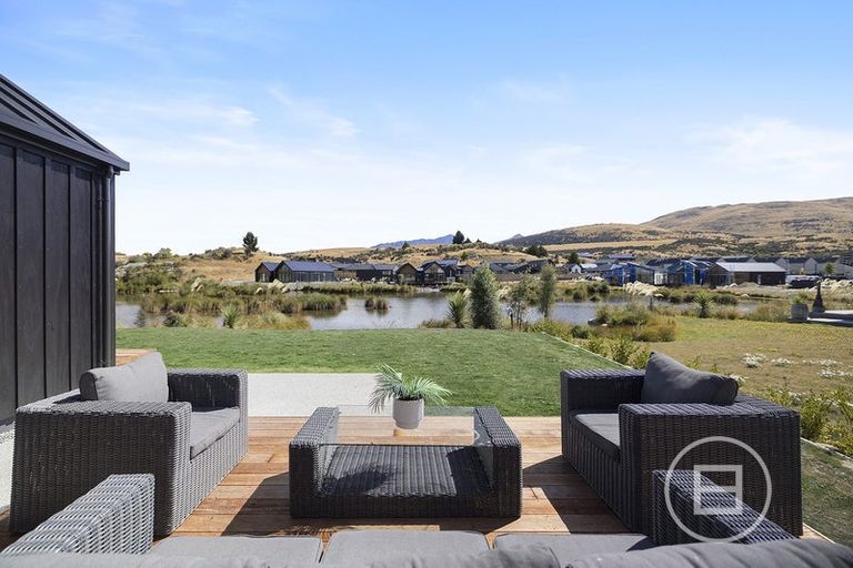Photo of property in 22 Woolshed Road, Jacks Point, Queenstown, 9371