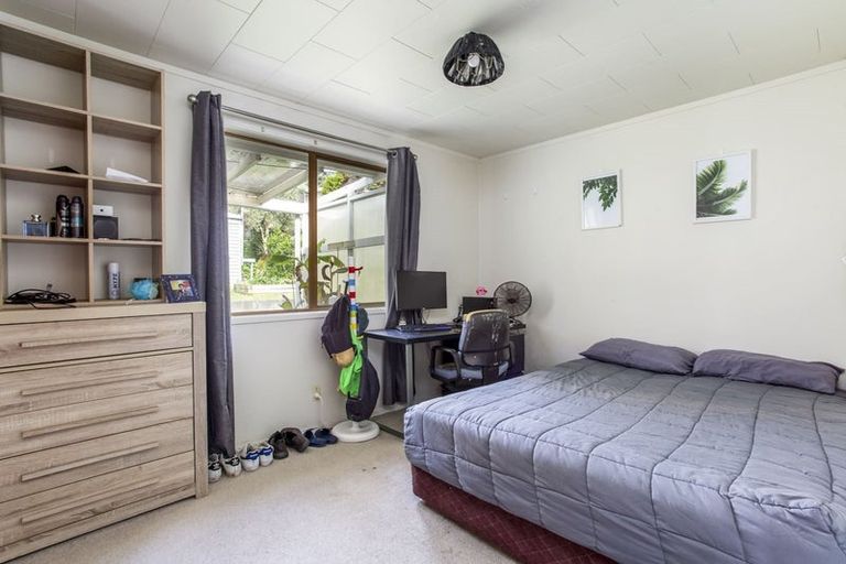 Photo of property in 17 Rautawhiri Road, Helensville, 0800
