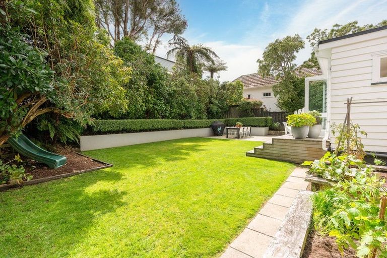 Photo of property in 110 Karori Road, Karori, Wellington, 6012