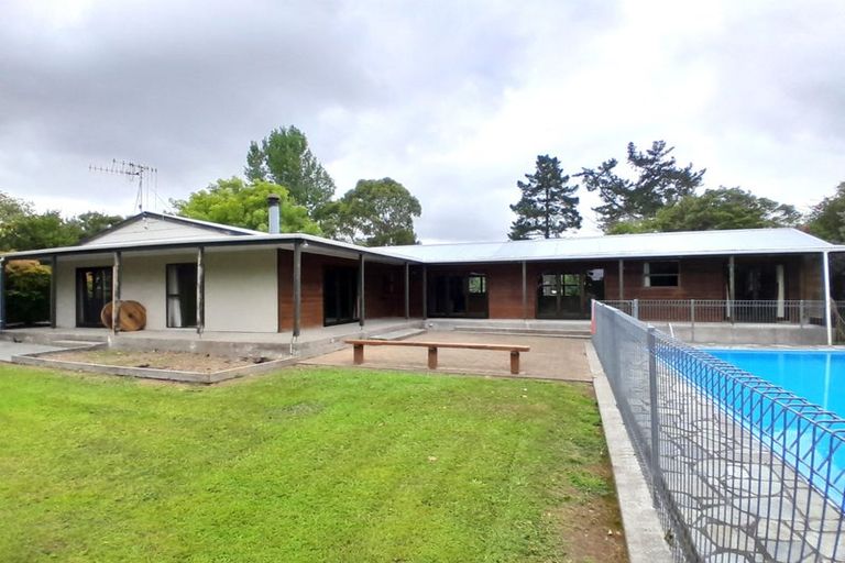 Photo of property in 232 Kimberley Road, Levin, 5571