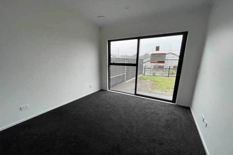 Photo of property in 16 Hokioi Drive, Kenepuru, Porirua, 5022
