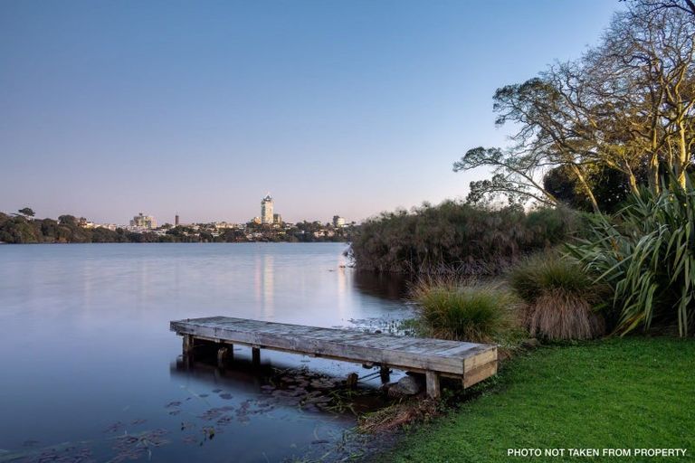 Photo of property in 35 Sylvan Park Avenue, Milford, Auckland, 0620