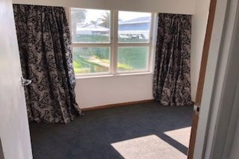 Photo of property in 18 Dinwiddie Avenue, Onekawa, Napier, 4110