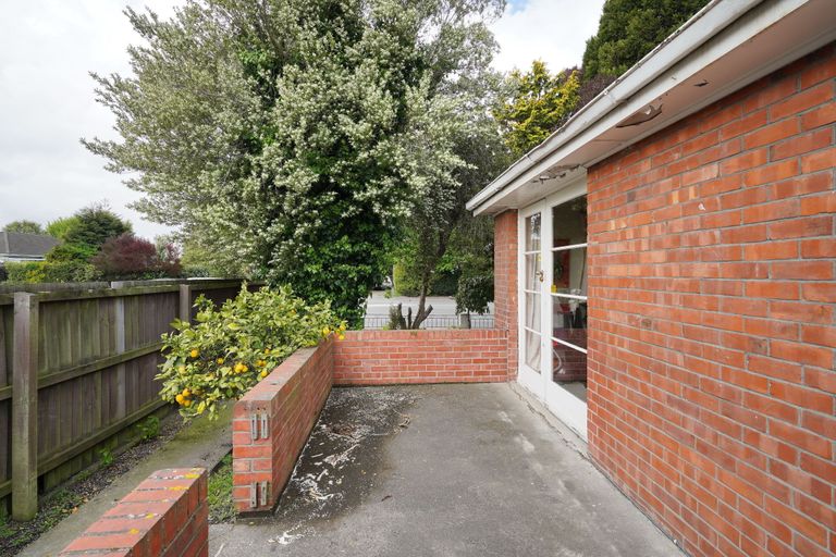 Photo of property in 62 Curletts Road, Sockburn, Christchurch, 8042