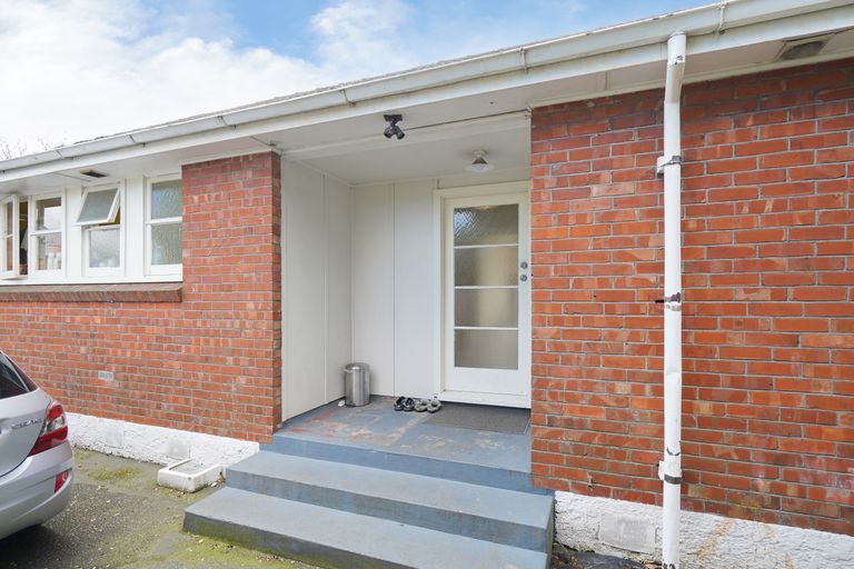 Photo of property in 62 Curletts Road, Sockburn, Christchurch, 8042