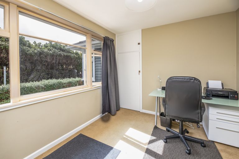 Photo of property in 15 Moreland Avenue, Papanui, Christchurch, 8053