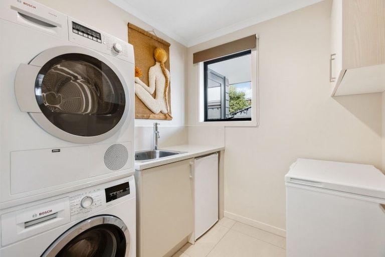 Photo of property in 18 Sunhaven Cove, Cromwell, 9310