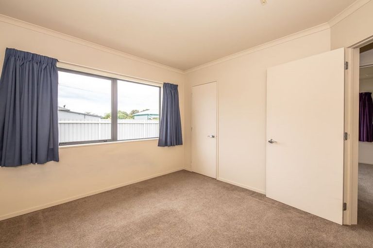 Photo of property in 33 Queen Street, Westport, 7825