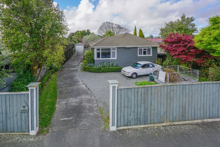 Photo of property in 15 Moreland Avenue, Papanui, Christchurch, 8053