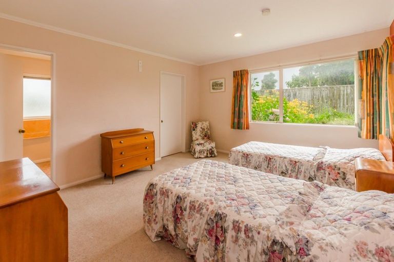 Photo of property in 5 Stella Court, Paraparaumu, 5032