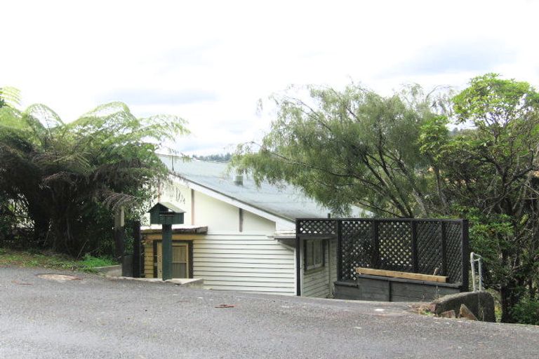 Photo of property in 59 Wyndham Road, Pinehaven, Upper Hutt, 5019