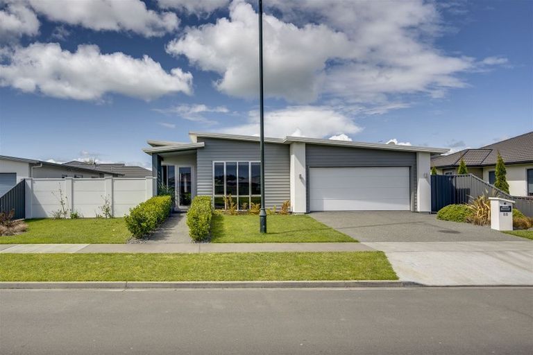Photo of property in 88 Orotu Drive, Poraiti, Napier, 4112