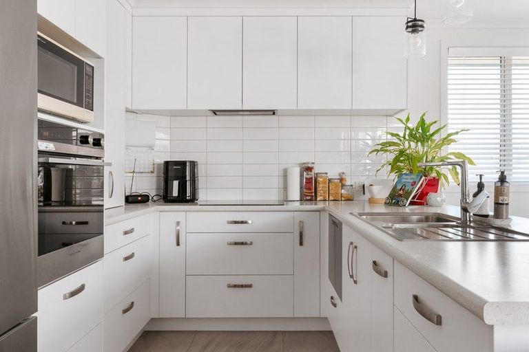 Photo of property in Waterview Estate, 34/4 Greystone Place, Omokoroa, 3114