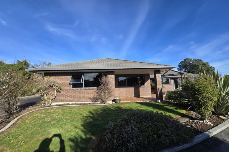 Photo of property in 16 Gibson Street, Ross, 7812