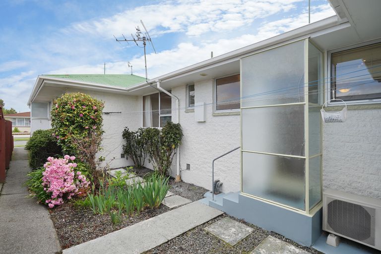 Photo of property in 2/33 Eastling Street, Bishopdale, Christchurch, 8053