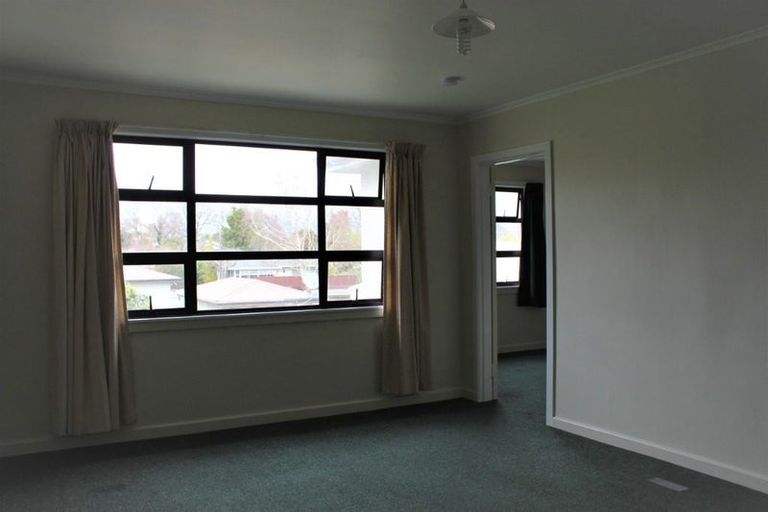 Photo of property in 553 Featherston Street, Roslyn, Palmerston North, 4414