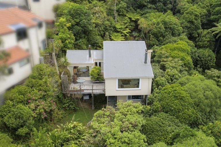 Photo of property in 7 Westhill Road, Point Howard, Lower Hutt, 5013