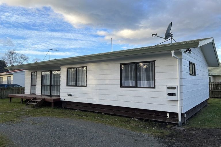 Photo of property in 46b Aquarius Drive, Kawaha Point, Rotorua, 3010