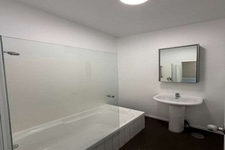 Photo of property in 49 Albionvale Road, Glen Eden, Auckland, 0602