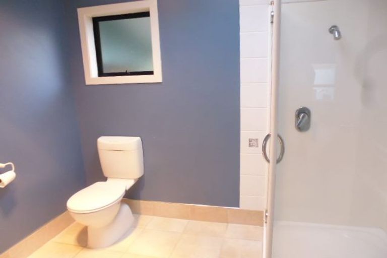 Photo of property in 32 Camellia Terrace, Maungaraki, Lower Hutt, 5010