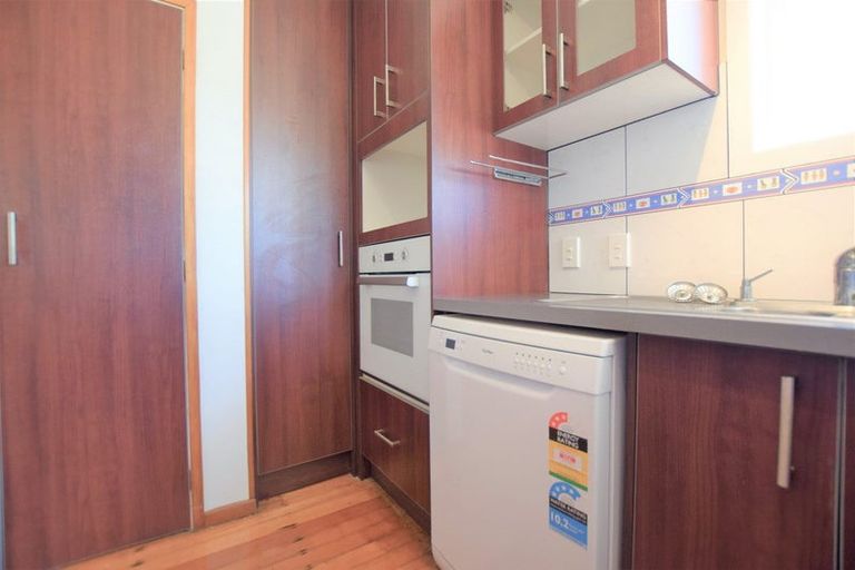 Photo of property in 20 Amberley Avenue, Te Atatu South, Auckland, 0610