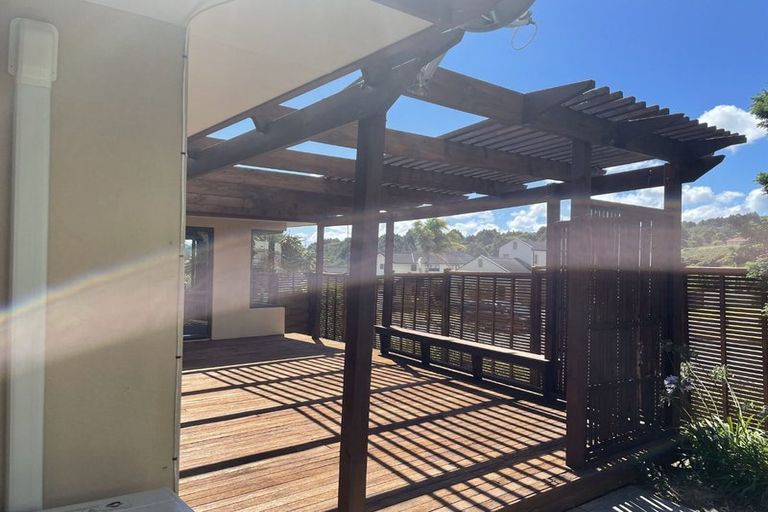 Photo of property in 2 Byblos Place, The Gardens, Auckland, 2105