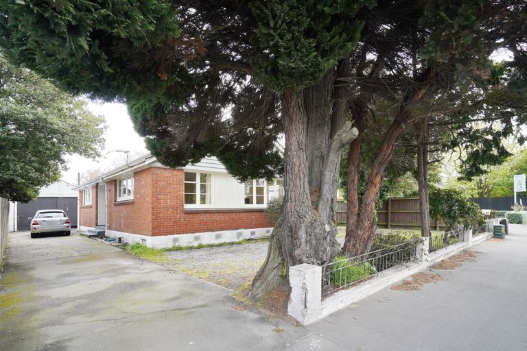 Photo of property in 62 Curletts Road, Sockburn, Christchurch, 8042