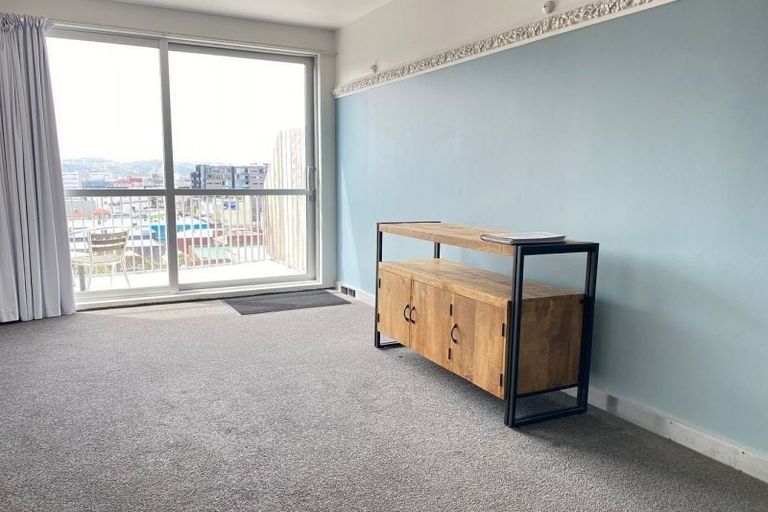 Photo of property in Qba Apartments, 4r/51 Webb Street, Mount Cook, Wellington, 6011