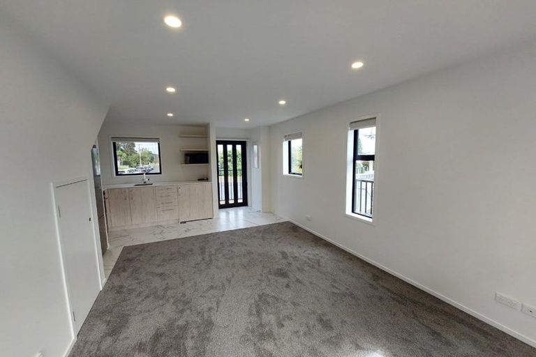 Photo of property in 1/57 Taikata Road, Te Atatu Peninsula, Auckland, 0610