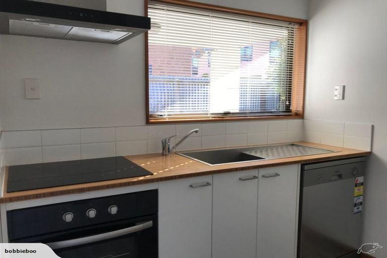 Photo of property in 8/4 Broadbent Street, Riccarton, Christchurch, 8041