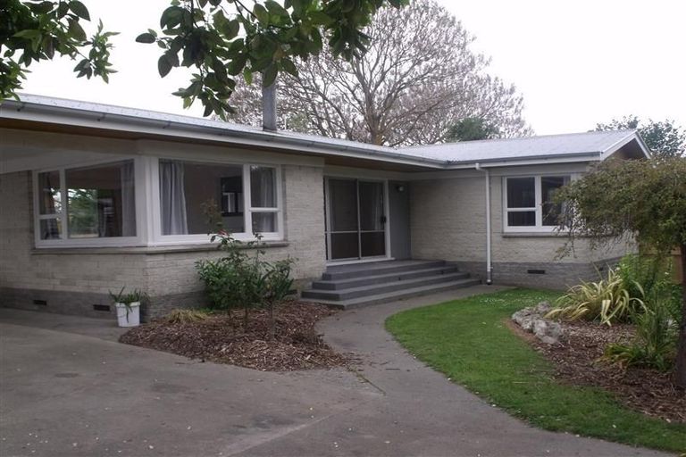 Photo of property in 16 Mangarau Crescent, Havelock North, 4130