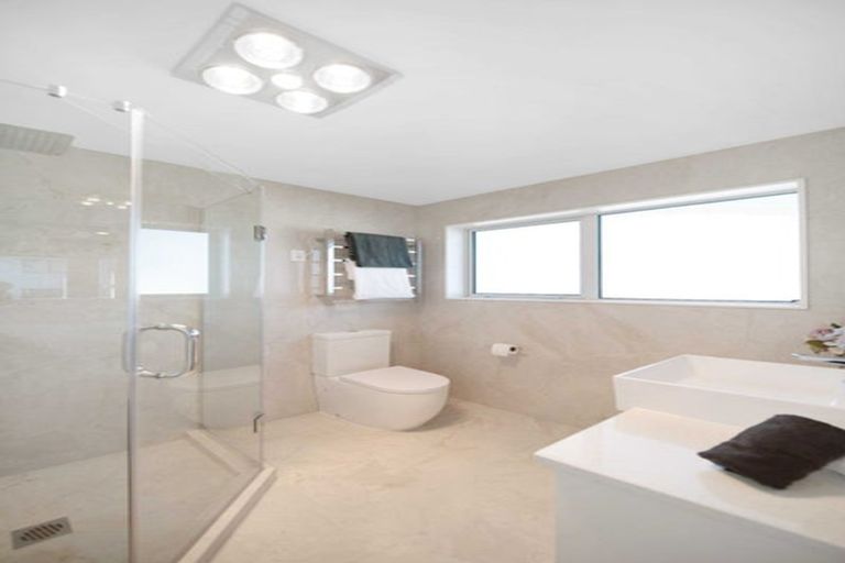 Photo of property in 14 Frazen Avenue, Papakura, 2110